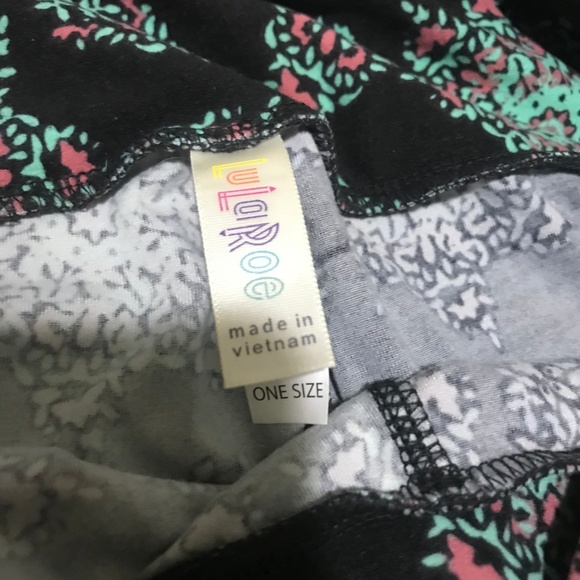 fun print leggings - Picture 2 of 3